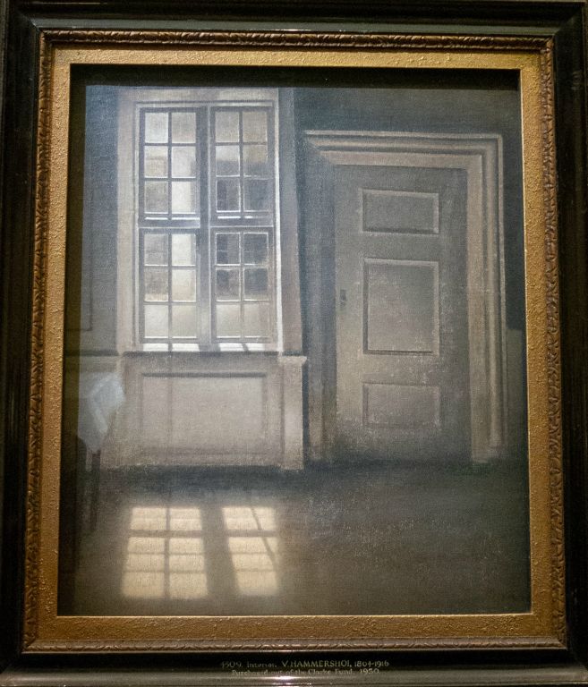 Peinture d'intérieur vide, donnant une grande importance à la lumière (1906)